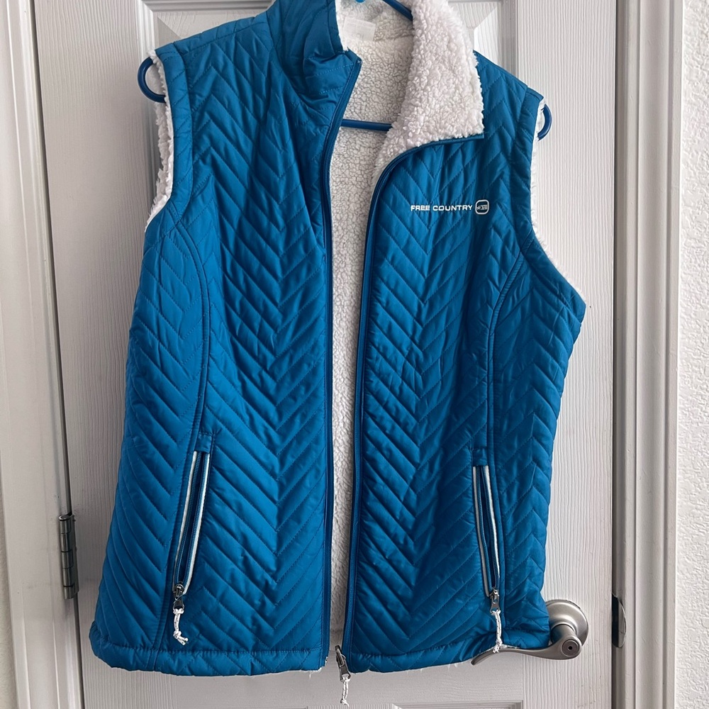Women’s half sleeve jacket. Size S